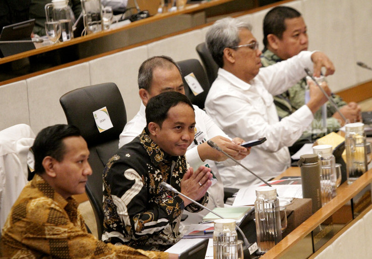 Rapat Panas di Komisi IV soal Bencana Sumatra, Rahmat Saleh Minta Menhut Raja Juli Mundur dari Jabatan