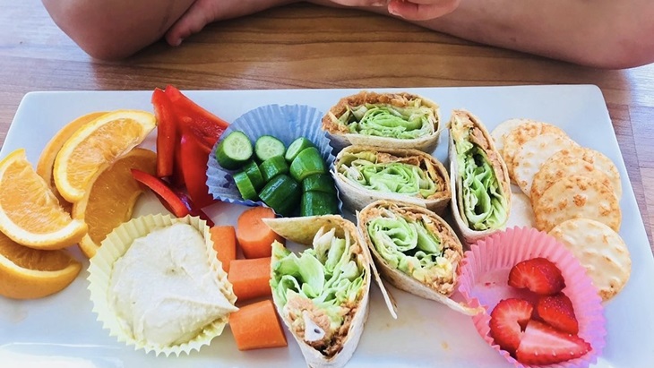 Jangan Marahi Anak yang Bermain dengan Makanan
