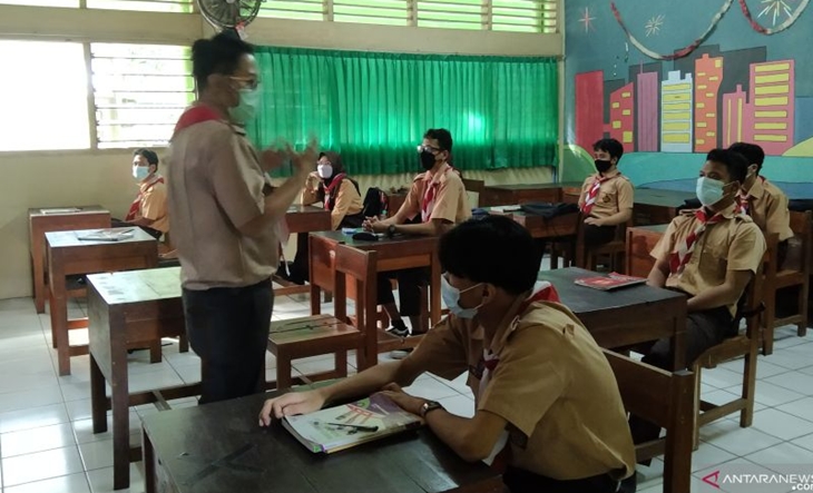 PDIP Minta PTM 100 Persen di Jakarta Dievaluasi