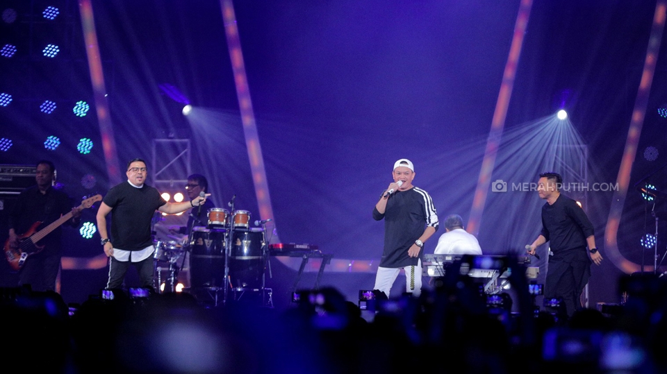 Nuansa Penuh Cinta Pada Penampilan Kahitna di Java Jazz Festival 2019