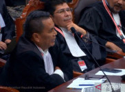 Pimpinan Sidang Tegur Hotman Paris Jangan Giring-Giring Hakim MK