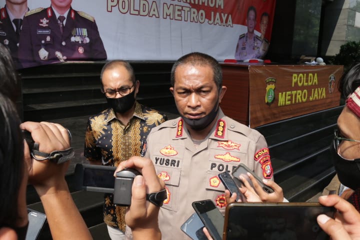 Kepala Bidang Hubungan Masyarakat Polda Metro Jaya, Kombes Yusri Yunus di Markas Polda Metro Jaya, Jumat (26/6).