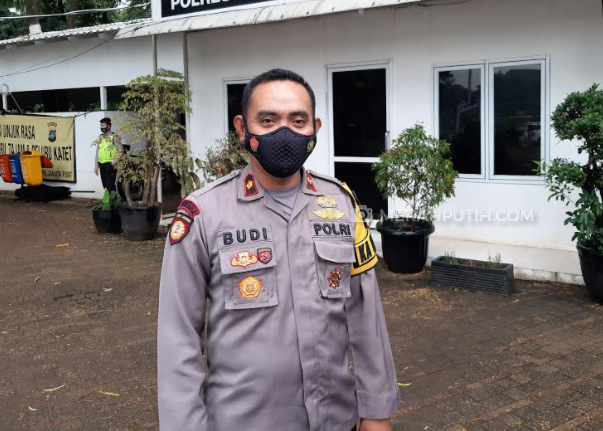 Malam Tahun Baru, Polisi Tutup Kawasan Medan Merdeka Gunakan Kawat Barier