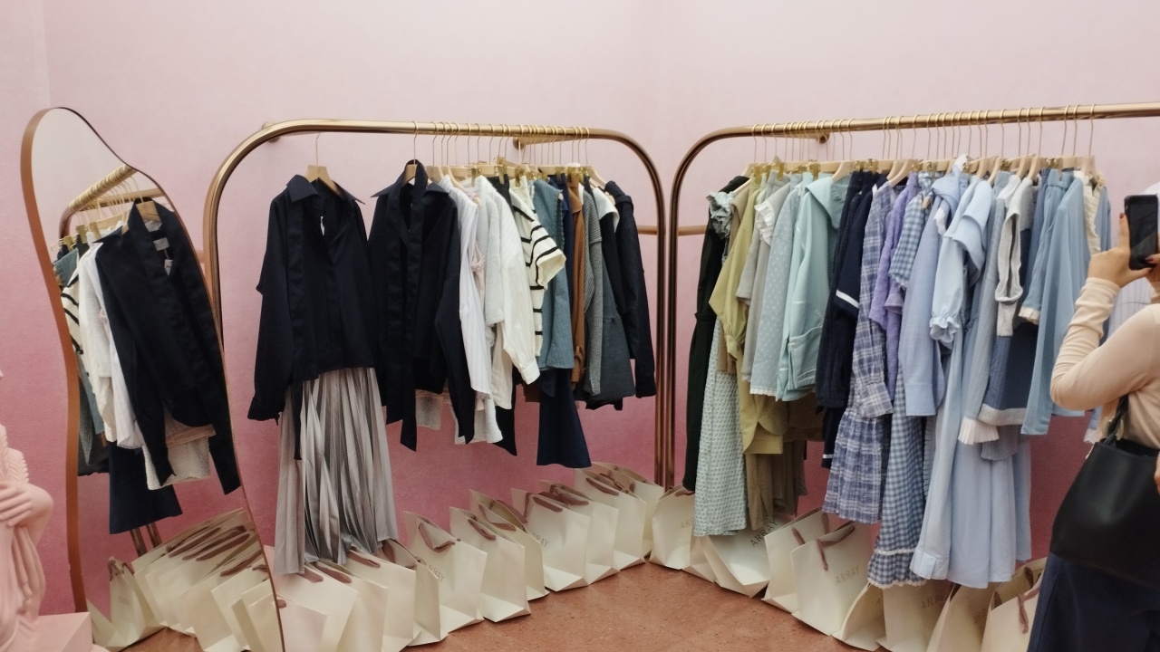 Mengutamakan Kenyamanan dan Stylish, Array Day Off Buka Toko Luring