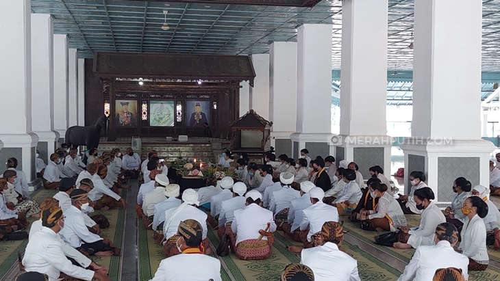 Keraton Kasunanan Surakarta Hadiningkrat menggelar wilujengan untuk memperingati 276 tahun berdirinya keraton, Rabu (25/8). (MP/Ismail)