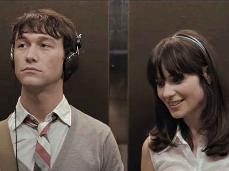 Zooey Deschanel Menolak Disebut ‘Manic Pixie Dream Girl’