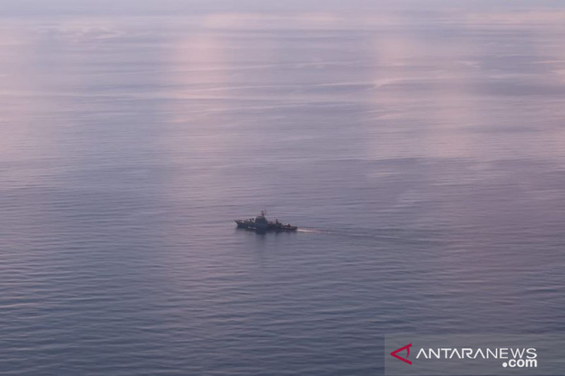 Salah satu KRI yang bersiaga di perairan Laut Natuna Utara, Jumat (17/9/2021) ANTARA/HO-Dinas Penerangan Komando Armada I TNI AL