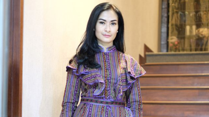 Tolak Undangan Jokowi Karena Alasan Ini, Iis Dahlia Dikecam Warganet