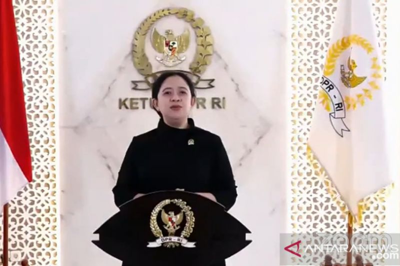 Tangkapan layar Ketua DPR RI Puan Maharani sedang memberikan kuliah umum pada mahasiswa baru UNP angkatan 2021, Jumat. (ANTARA/Mutiara)