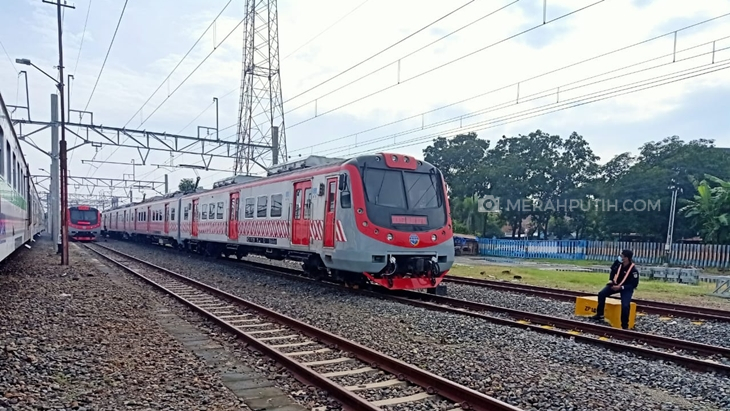 Selama Libur Lebaran, KRL Tak Berhenti di Tanah Abang Jam 3 Sore Sampai 7 Malam