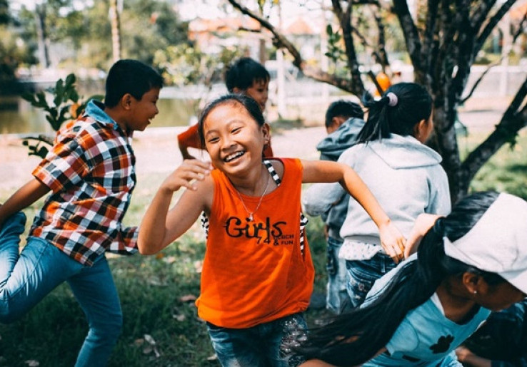 6 Tips Menjaga Kesehatan Anak saat Liburan Sekolah di Tengah Cuaca Ekstrem