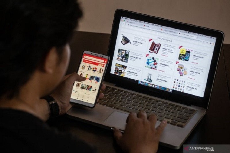 Fintech Ilegal Incar Warga Alami Krisis Keuangan Karena COVID-19