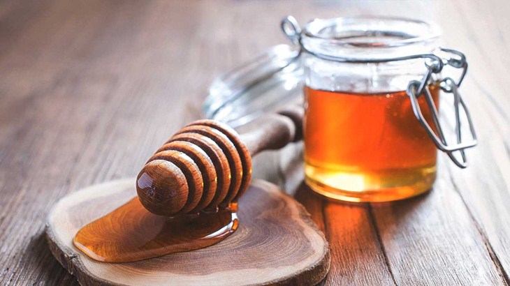Manfaat Rutin Minum Madu di Pagi Hari untuk Kesehatan