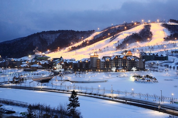 Phoenix Pyeongchang alias Taman Salju Phoenix atau Taman Salju Bokwang, adalah resor ski di Korea Selatan yang menjadi tempat untuk acara ski dan snowboarding gaya bebas di Olimpiade Musim Dingin 2018 dan Paralimpiade Musim Dingin 2018 (ANTARA News/HO)