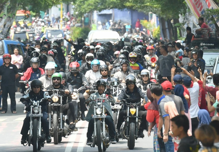 Tunggangi Motor Street Tracker, Presiden Jokowi Keliling Kota Tangerang