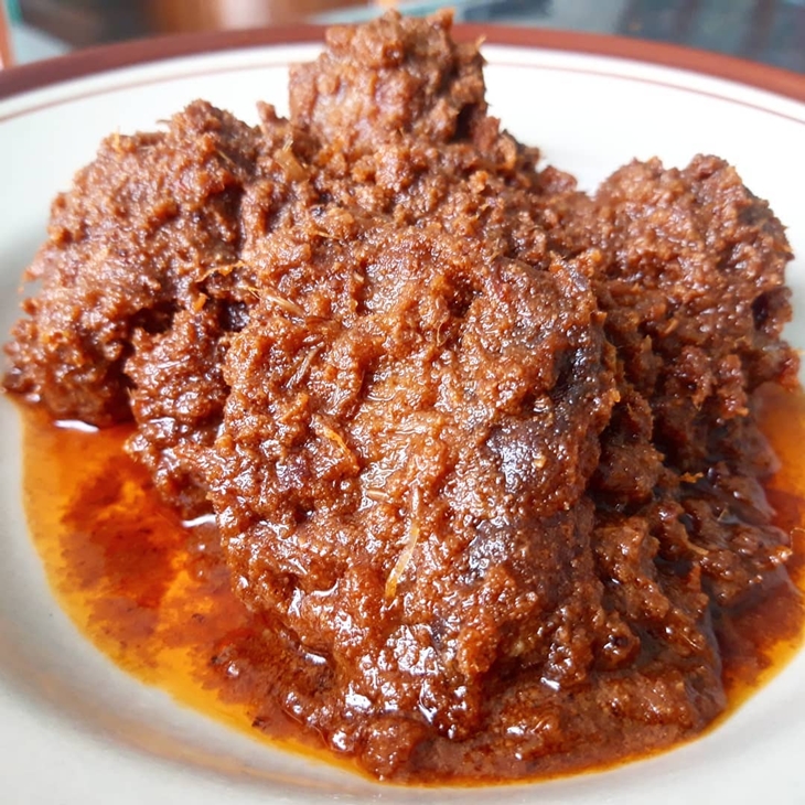 (Foto 5) Rendanng, makanan khas Sumatera Barat. Foto by instagram sambaladomintuo