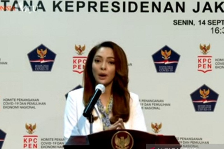 Juru Bicara (Jubir) Satuan Tugas (Satgas) Penanganan COVID-19 dr. Reisa Broto Asmoro berbicara dalam konferensi pers di Jakarta, Senin (14/9/2020). (ANTARA/Katriana)