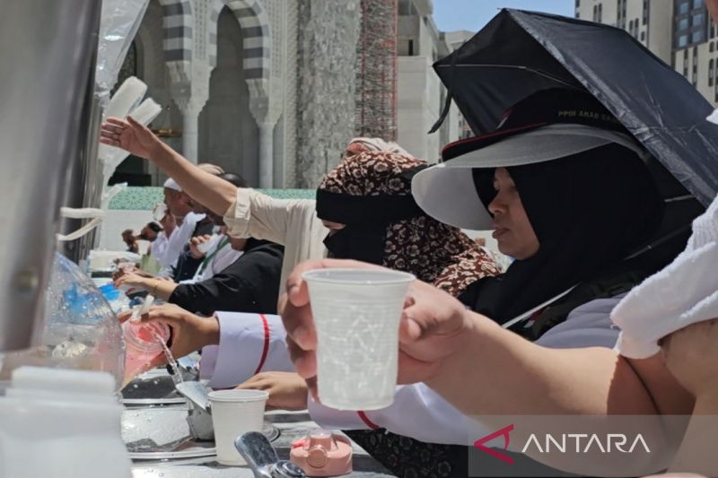 Penting, Rajin Minum Air dan Obat bagi Jemaah Calon Haji dengan Hipertensi