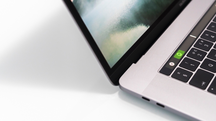 Sudah Dianggap Jadul, MacBook Pro Touch Bar 2017 Tak Dapat Update macOS 14