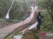 Jembatan Gantung Pangandaran Buatan Kodim Putus Saat Peresmian, TNI AD: Batas Kapasitas Diabaikan