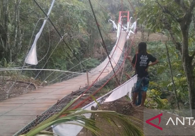  Jembatan Gantung di Pangandaran Ambruk Saat Peresmian, KSAD Minta Maaf