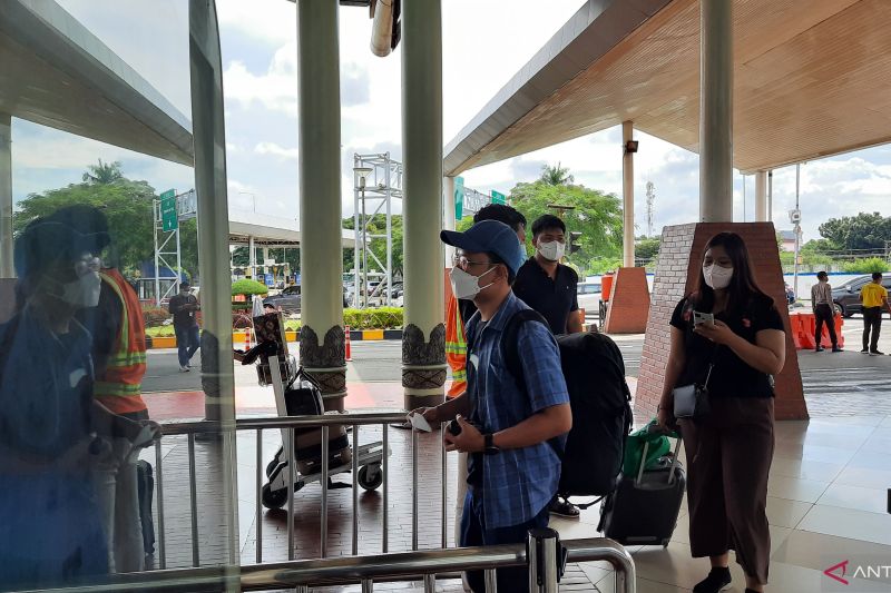 Kemenkeu Pastikan Tidak Ada Pembatasan Bawaan Baju Bekas di Bandara Soetta