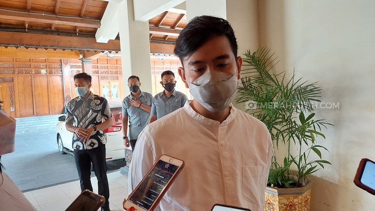 Sahroni Kasih Tiket Gratis Formula E Jakarta, Gibran: Saya di Prancis