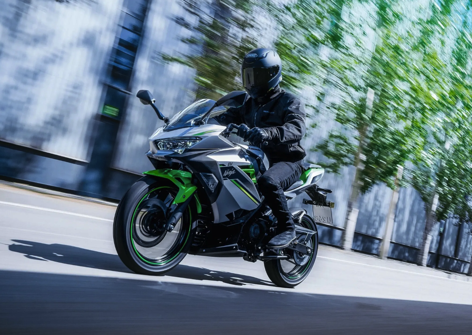 Kawasaki Ninja e-1 ABS, motor listrik untuk pemula yang ingin bergaya. (Foto: Kawasaki)