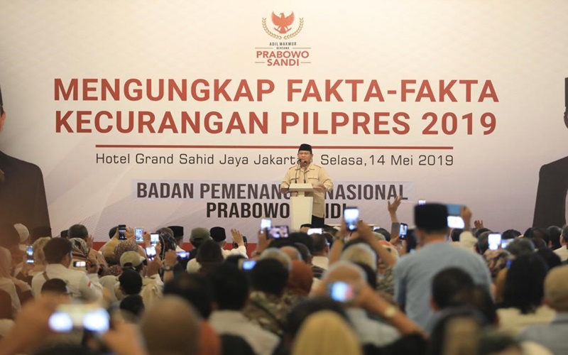 Prabowo Subianto menyampaikan pidato dalam simposium kecurangna Pilpres 2019 di Hotel Sahid