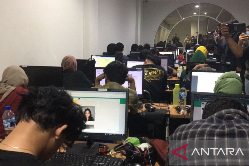 Kantor Pinjol Ilegal di PIK Kelola 14 Aplikasi