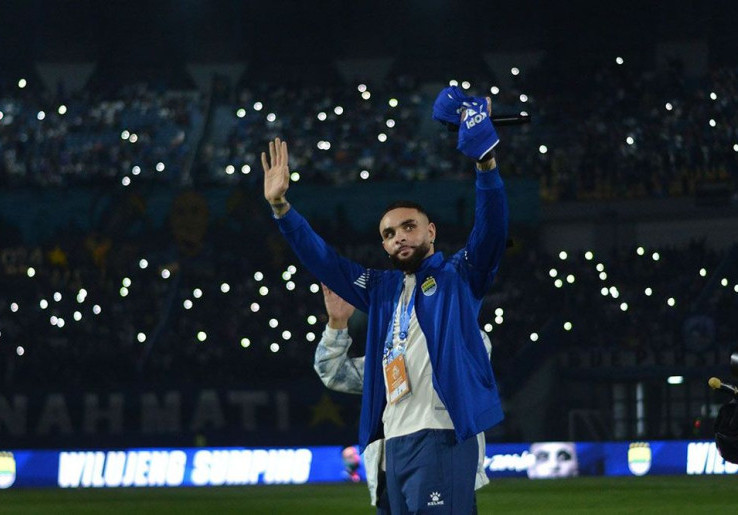 Berpisah, Persib Hargai Kontribusi Layvin Kurzawa