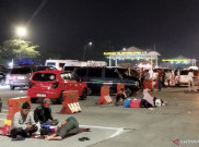 Pemudik Pilih Berangkat Saat One Way Sahur Diberlakukan di Tol Cikampek Utama