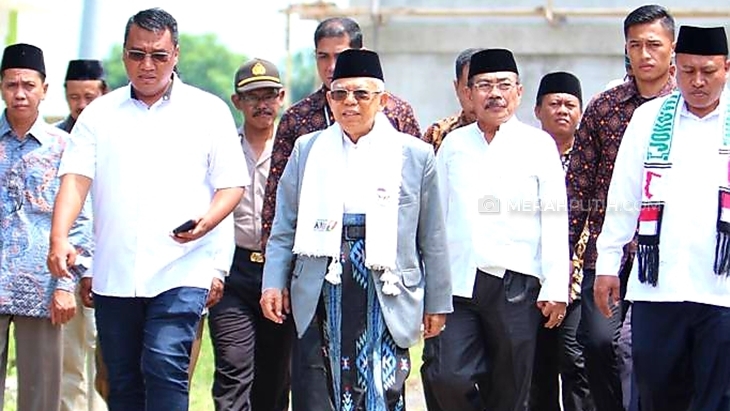 Cawapres nomor urut 01 Kiai Ma'ruf saat berkunjung ke Surabaya