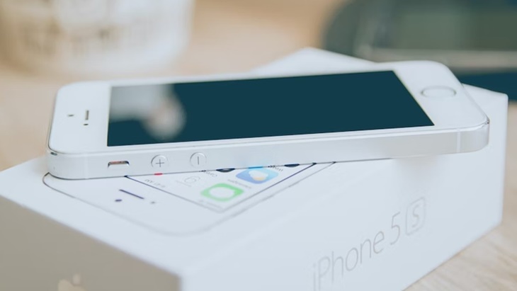 Sang Legenda Ponsel Apple, iPhone 5 yang Tipis dan Ringan
