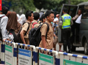 Angkot Mogok Massal, Penumpang Terlantar