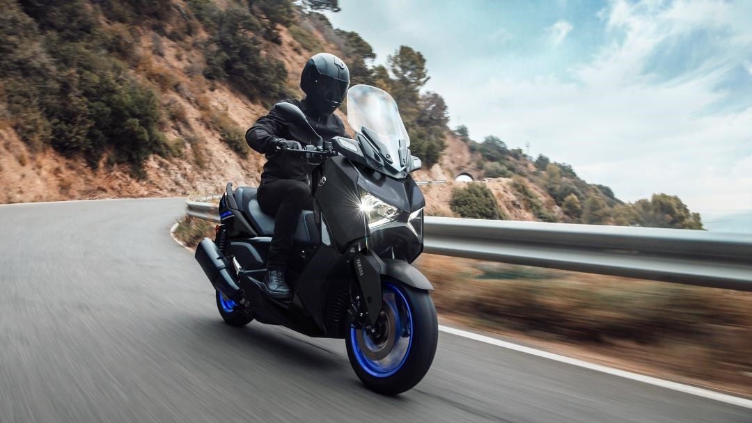 Yamaha Rilis Warna Terbaru XMax Connected