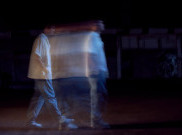 Nyoman Paul Coba Mengalah Lewat 'Mundur Perlahan'