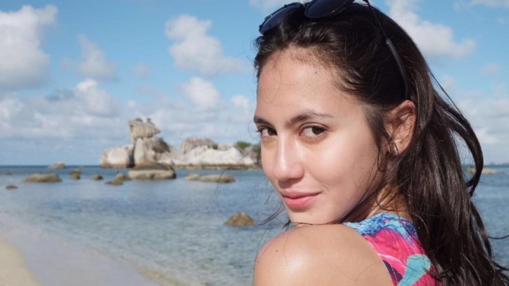 Mengintip Style Traveling Ke Luar Negeri Ala Pevita Pearce
