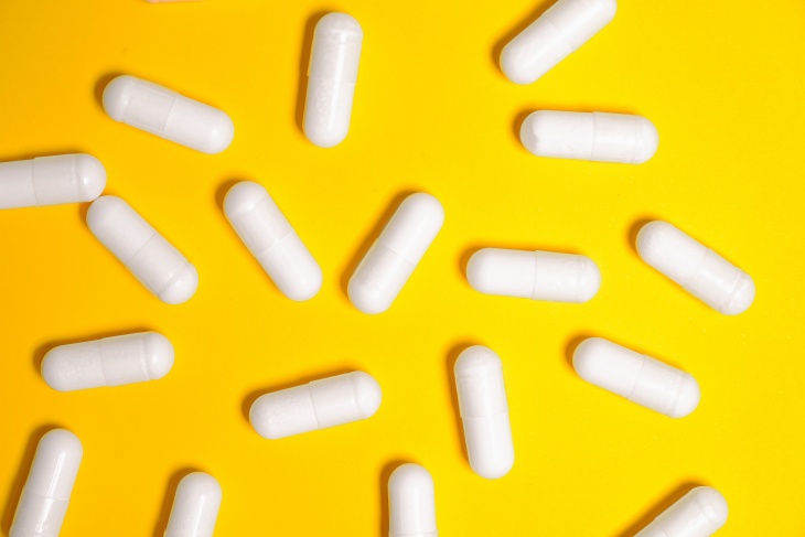 Obat Jerawat Isotretinoin Bisa Sebabkan Rambut Rontok?