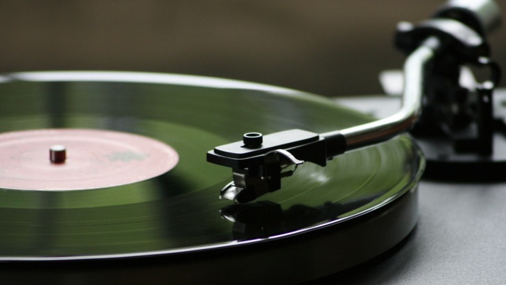 Rekomendasi Vinyl Player Terbaik untuk Kolektor Pemula