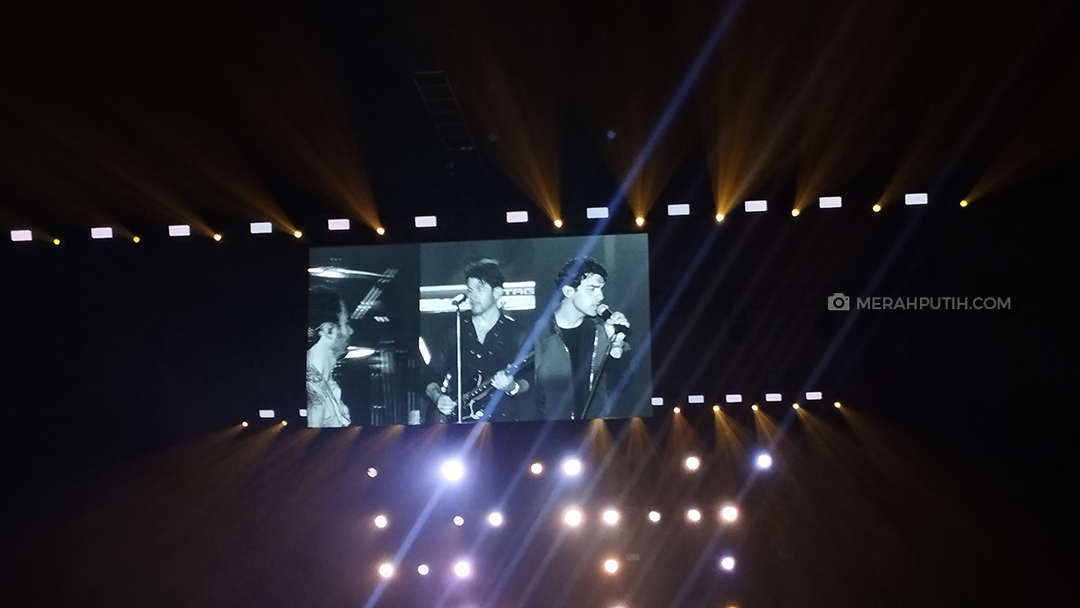 Jonas Brothers Sukses Hibur Penggemar di Indonesia