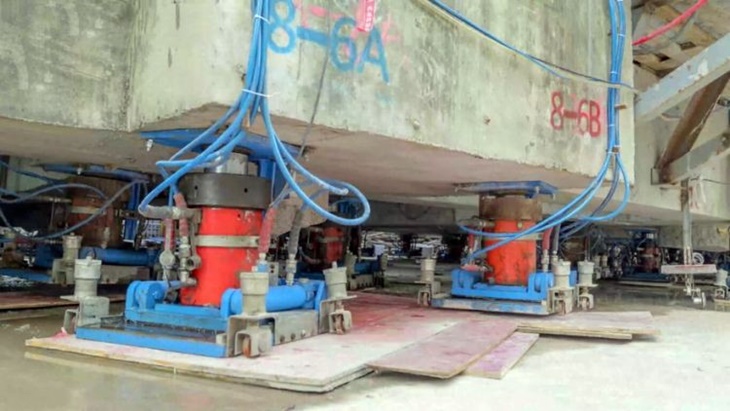 Memindahkan Gedung Sekolah Seberat 7.600 Ton