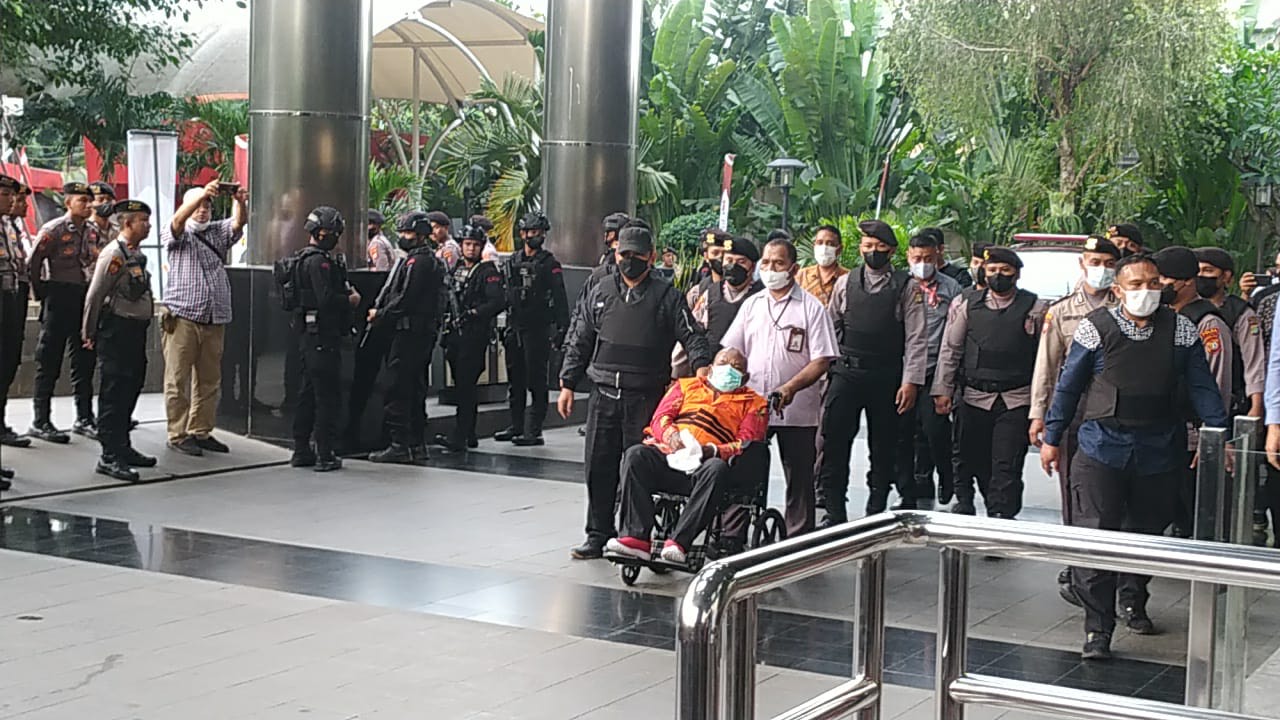 KPK Periksa Lukas Enembe Setelah Masa Pembantarannya Usai