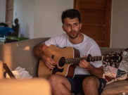 Terinspirasi Bali, Josh Holmes Ubah 'Say Yes' Jadi Lagu tentang Cinta dan Komitmen
