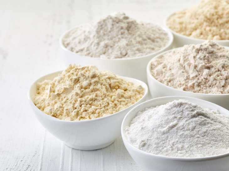 Dua tepung ini memiliki kandungan protein paling rendah. (123RF/Baiba Opule)