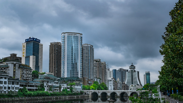 gedung pencakar langit