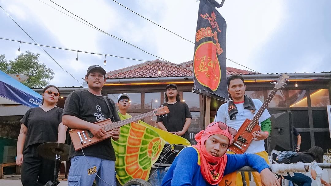 Lirik 'Pesta Rakyat Pabrik Gula' dari LAIR, OST Film 'Pabrik Gula'