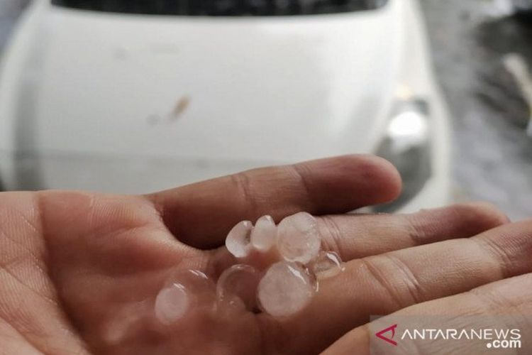 Cuaca Ekstrem bakal Landa Jabodetebak, Berpotensi Terjadi Hujan Es