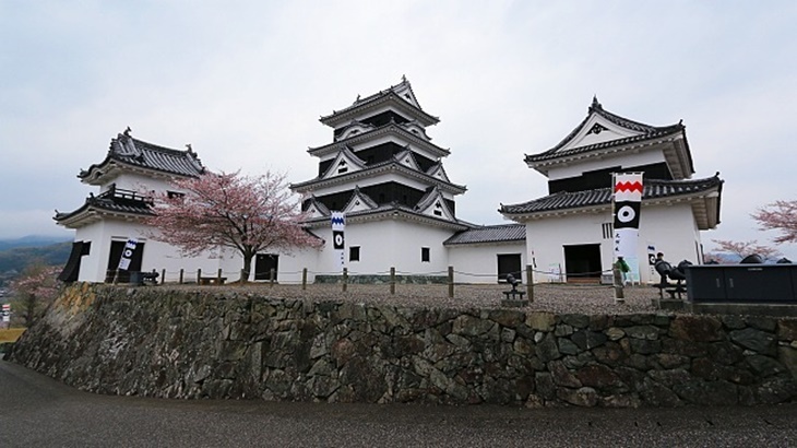 Boleh Bermalam di Ozu, Kastil Kayu Berusia Berabad-Abad di Jepang