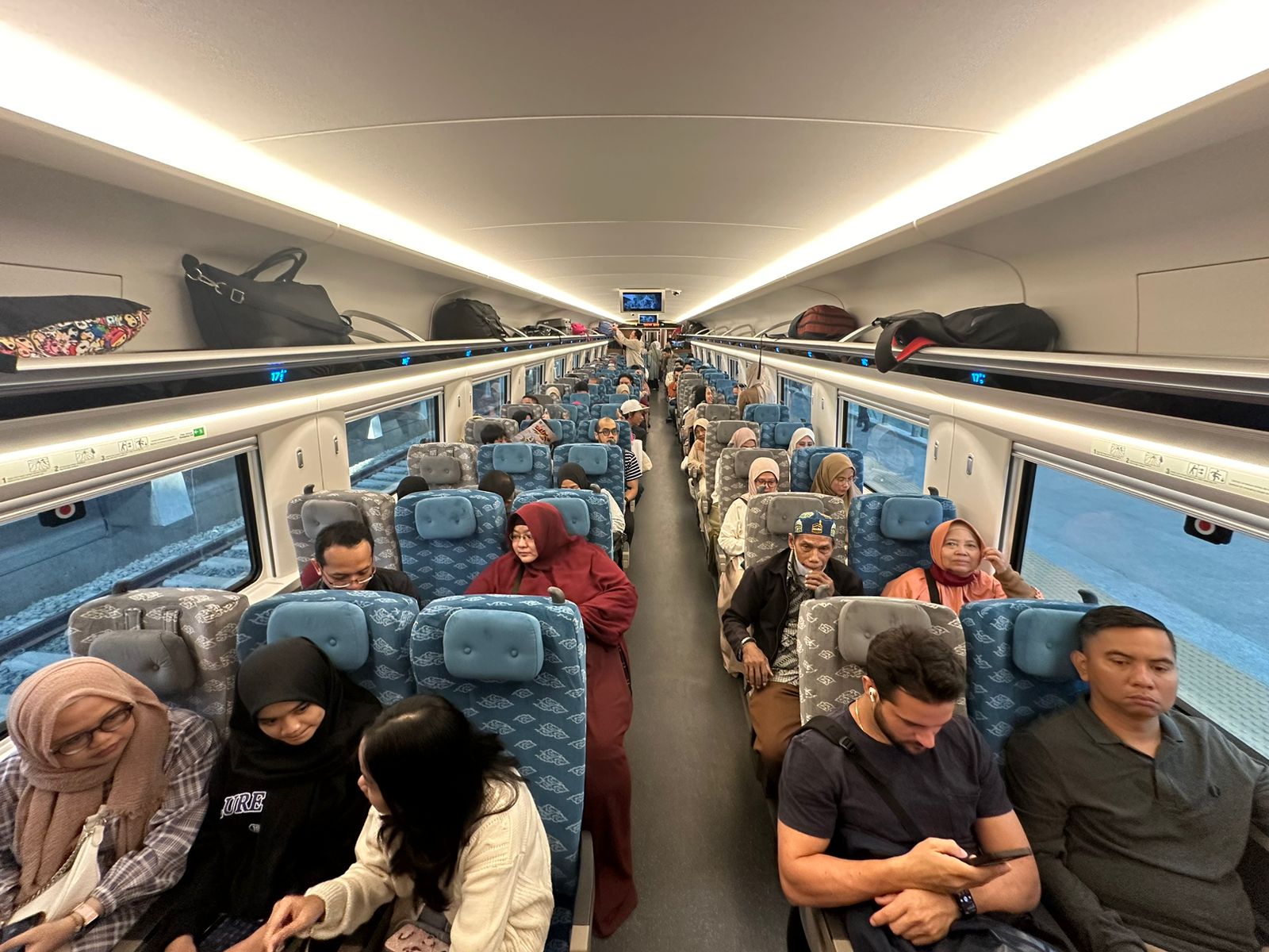 Penumpang Whoosh Melonjak 28 Persen saat Libur Long Weekend